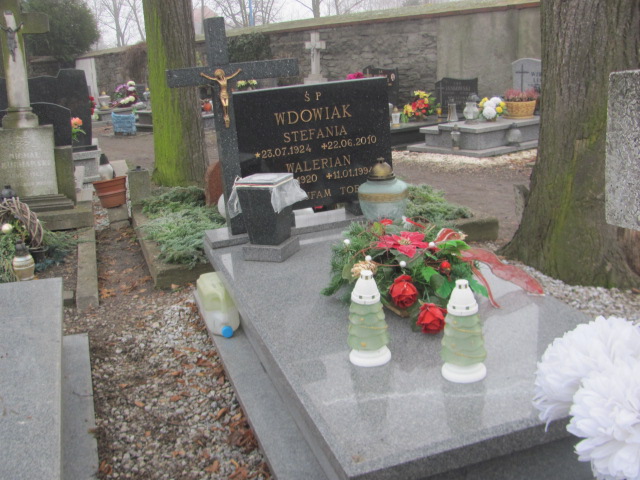 Grób Walerian Wdowiak