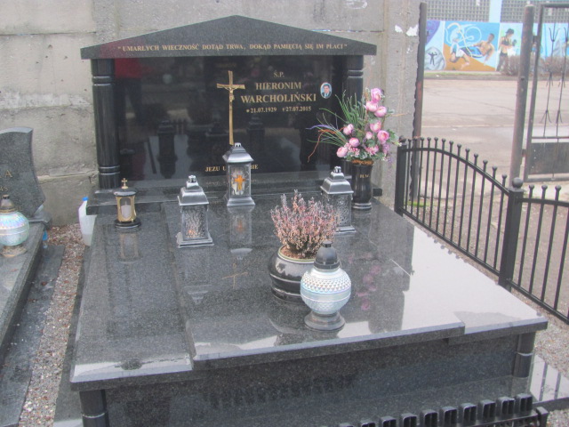 Grób Hieronim Adam Warcholiński
