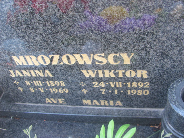 Jadwiga Mrozowska 1925 Strzelin - Grobonet - Wyszukiwarka osób pochowanych